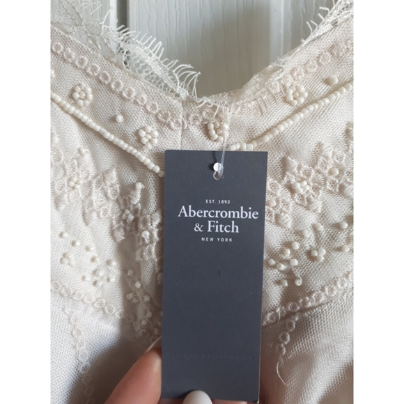 ⚪A&F Lace dress⚪ - Picture 4 of 5